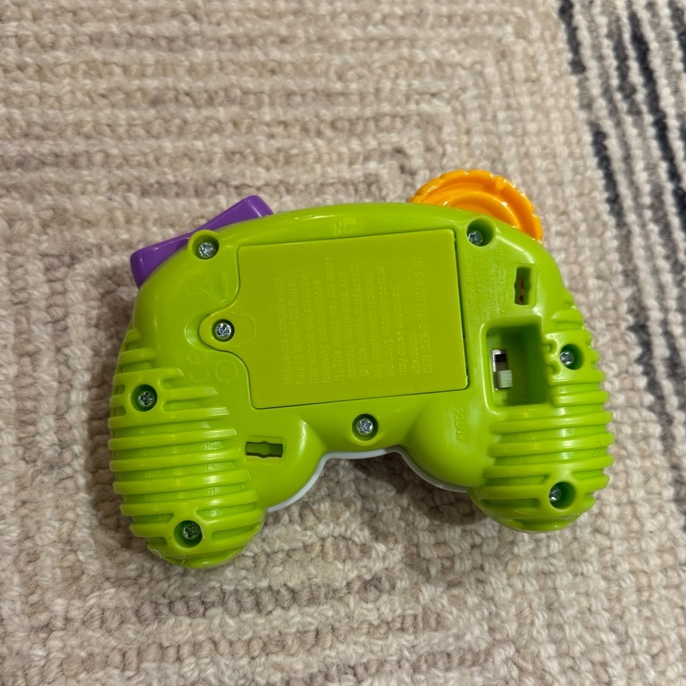 Fisher-Price Laugh & Learn Game Controller - Picture 3 of 3